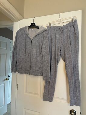 Splendid Light Gray Knit Pullover